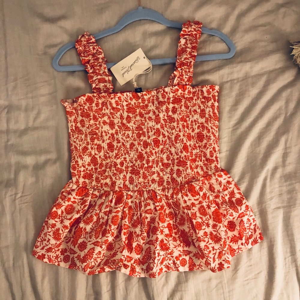 BRAND NEW SLEEVELESS BLOUSE